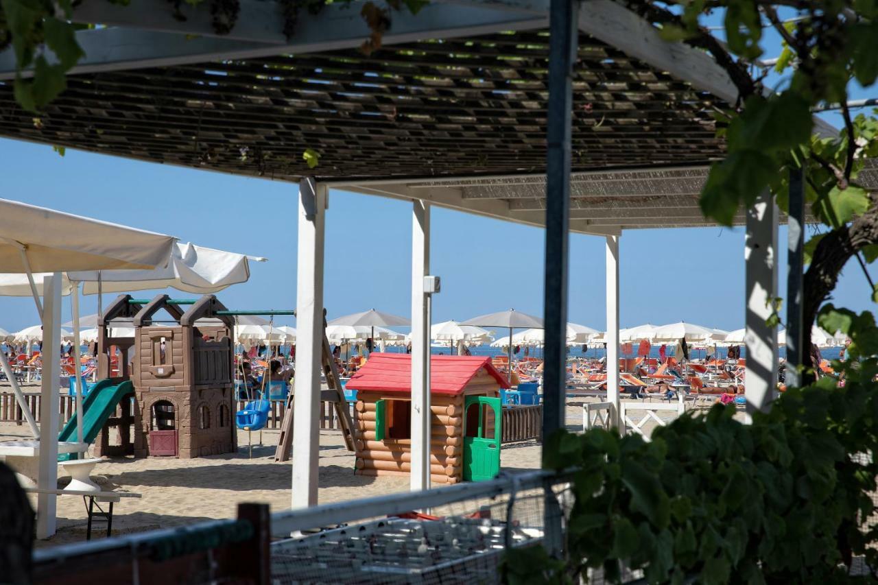 Hotel Gin Rimini Zewnętrze zdjęcie