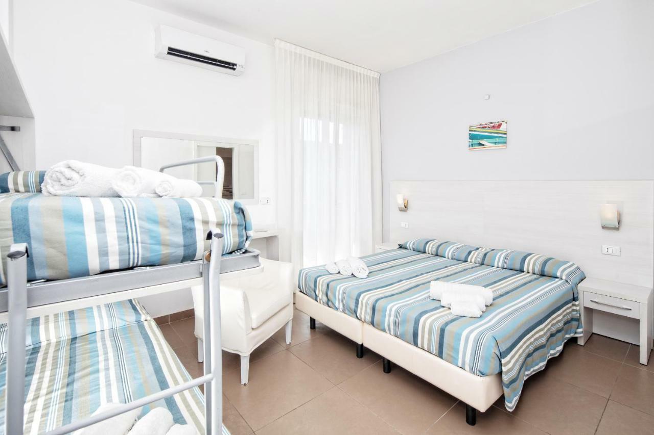 Hotel Gin Rimini Zewnętrze zdjęcie