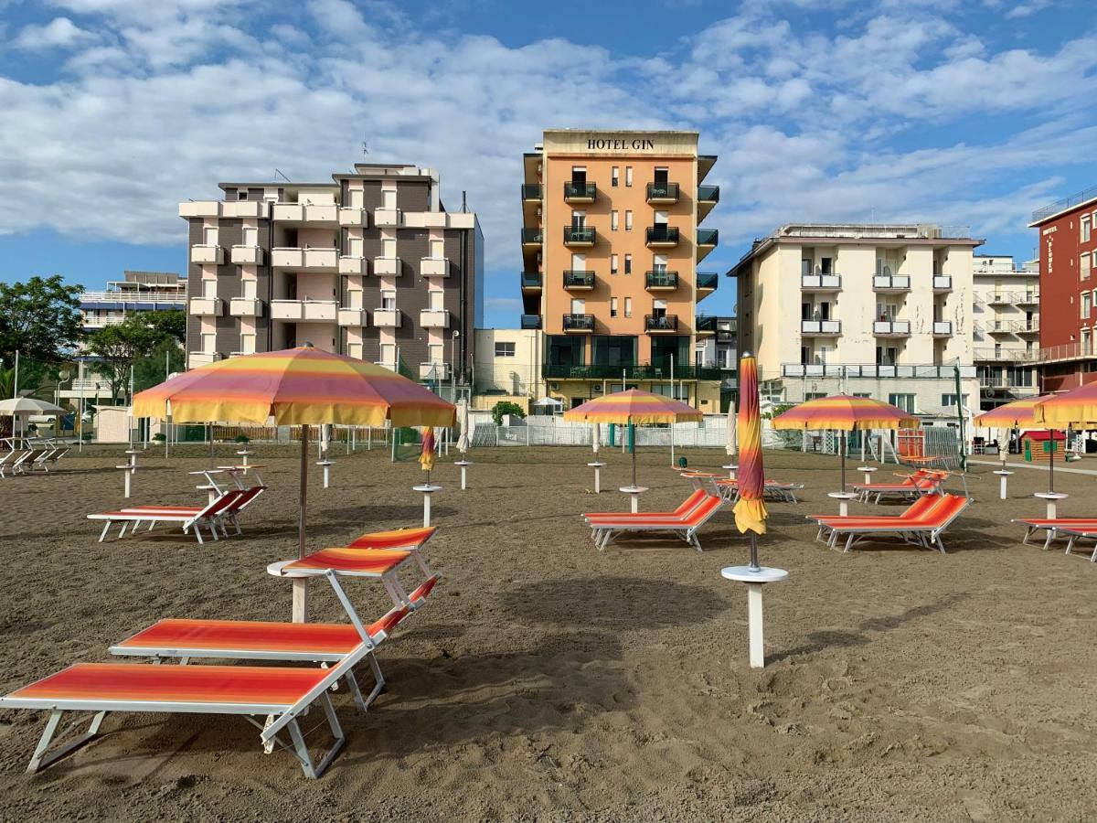 Hotel Gin Rimini Zewnętrze zdjęcie